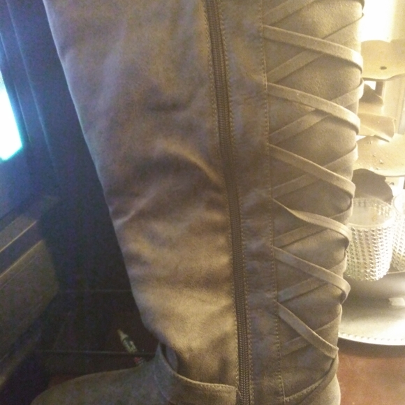 Women's boots - Picture 4 of 6
